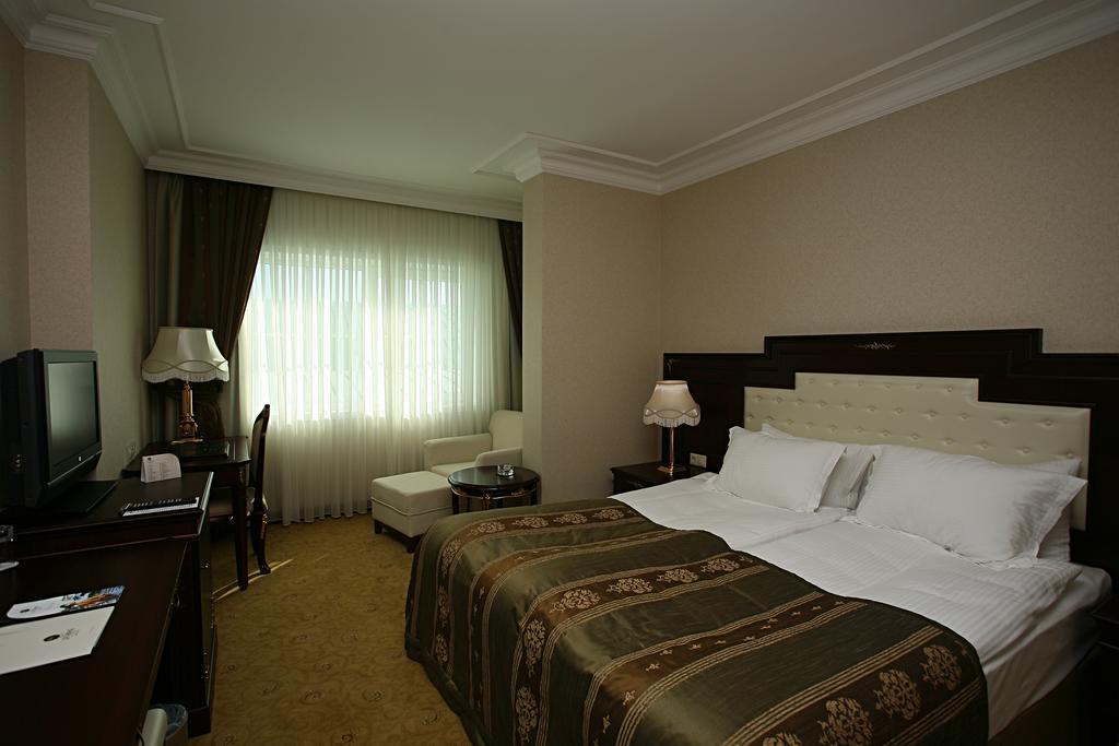 Latanya Palm & Spa Airport Antalya Exterior photo